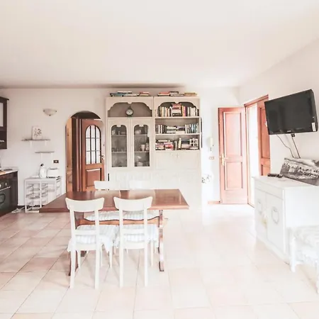 Apartmán Casa Rosa Di Luisa *